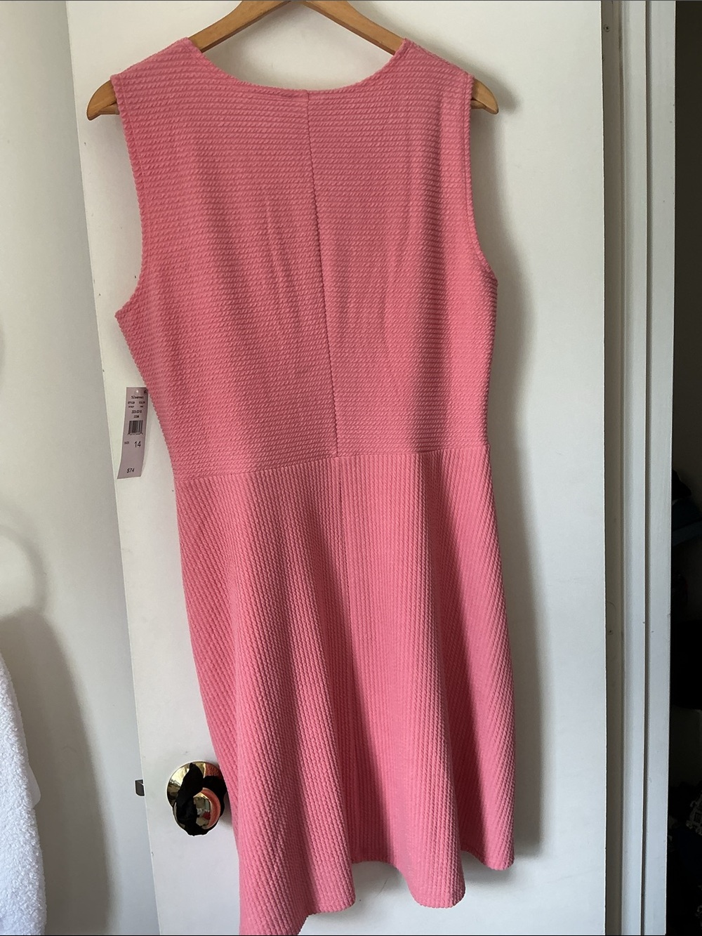 52 SEVEN Sleeveless Pink Textured A-Line Dress - Picture 2 of 5